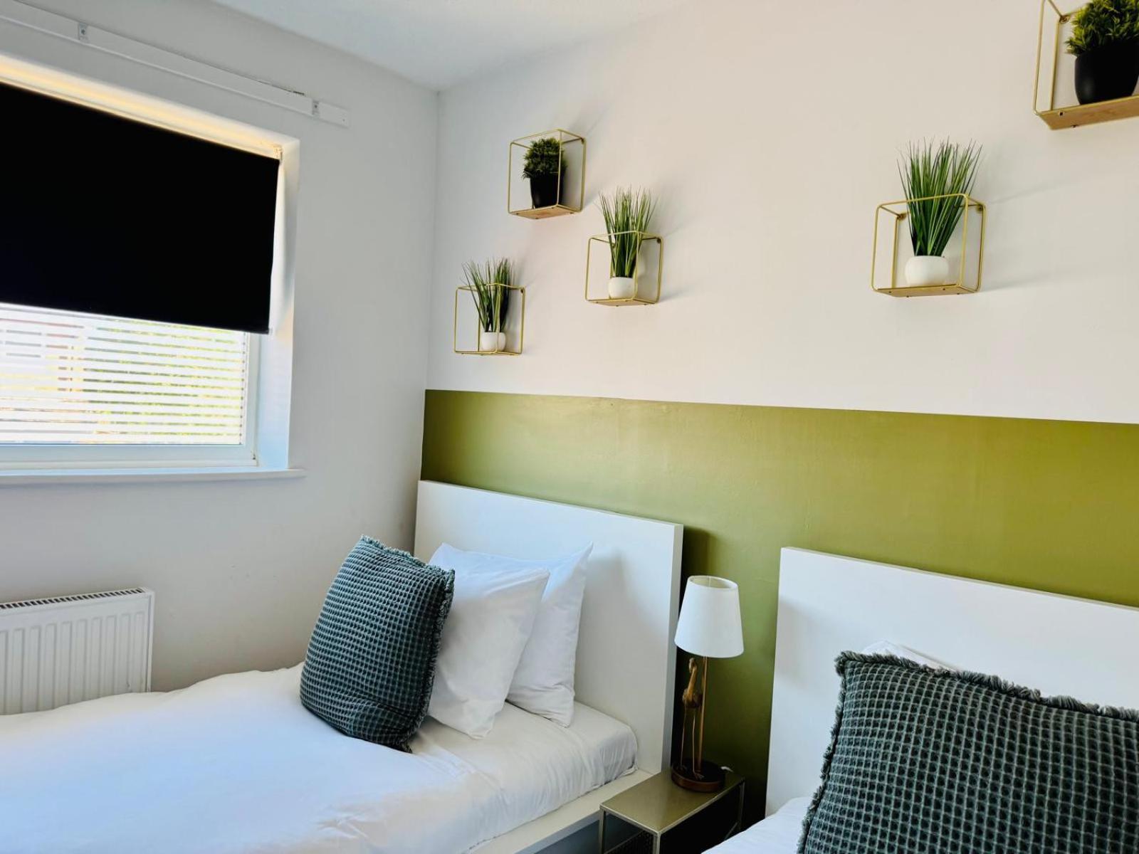 Holiday home Jade's Cozy Retreat: Pet-friendly 2-bed With Garden *