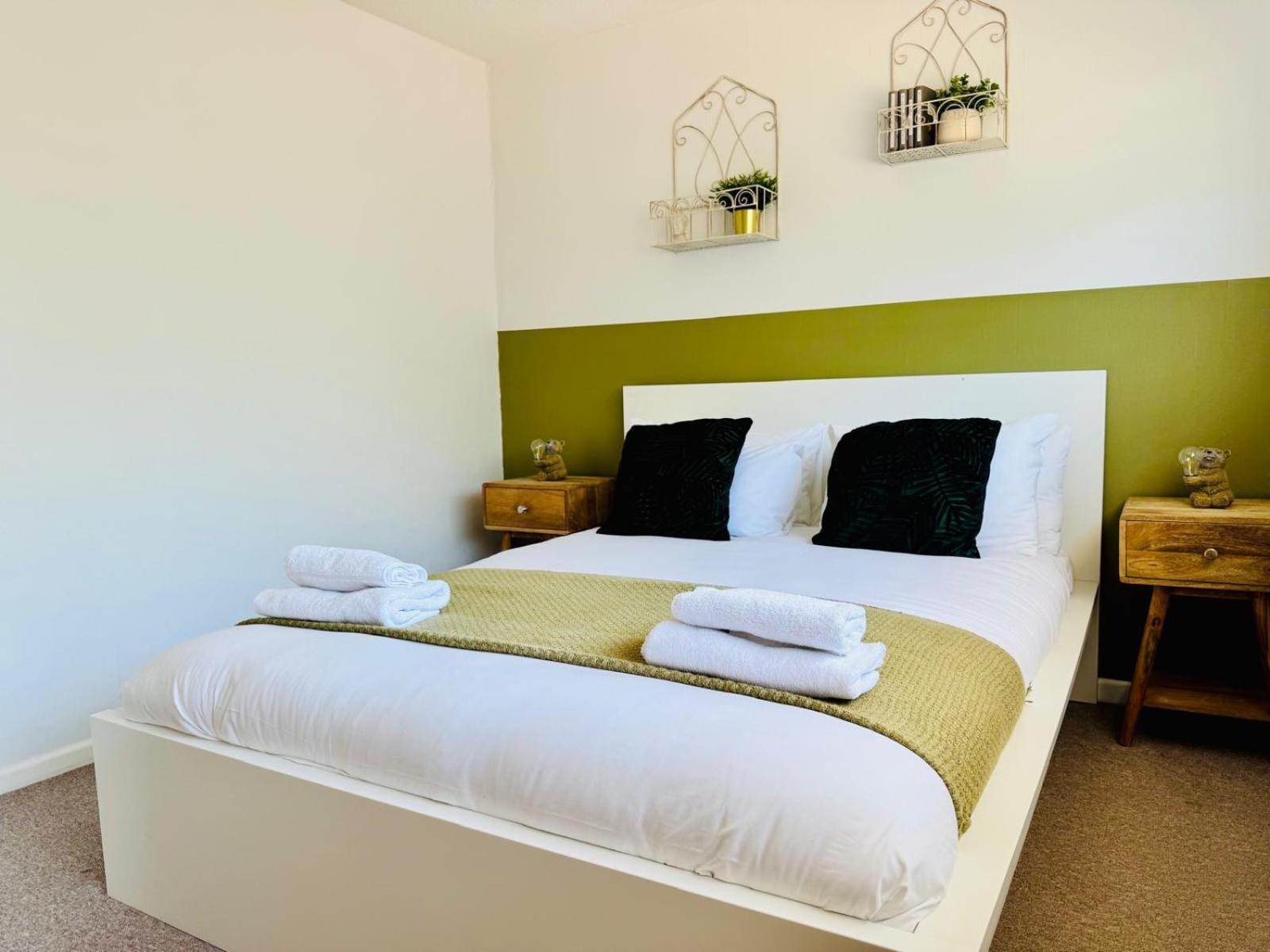 Jade's Cozy Retreat: Pet-friendly 2-bed With Garden *