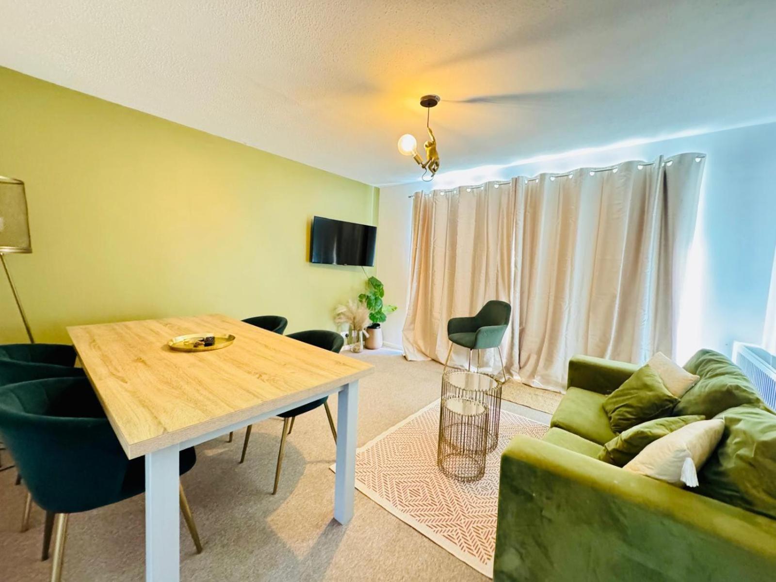 Holiday home Jade's Cozy Retreat: Pet-friendly 2-bed With Garden Cambridge (Cambridgeshire)