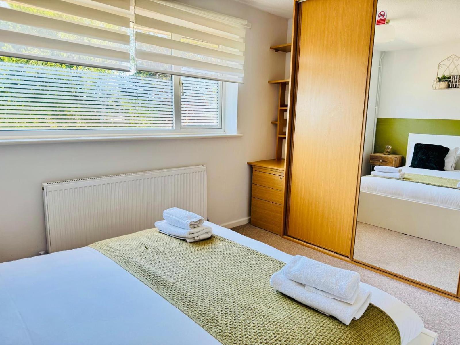 Jade's Cozy Retreat: Pet-friendly 2-bed With Garden Holiday home Cambridge (Cambridgeshire)