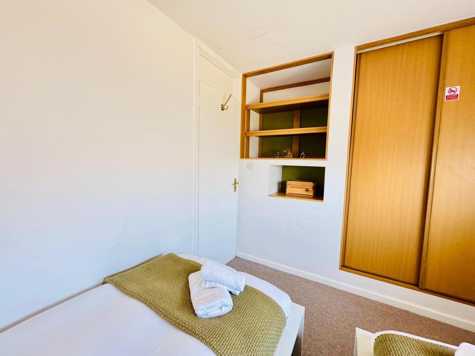 Jade's Cozy Retreat: Pet-friendly 2-bed With Garden *