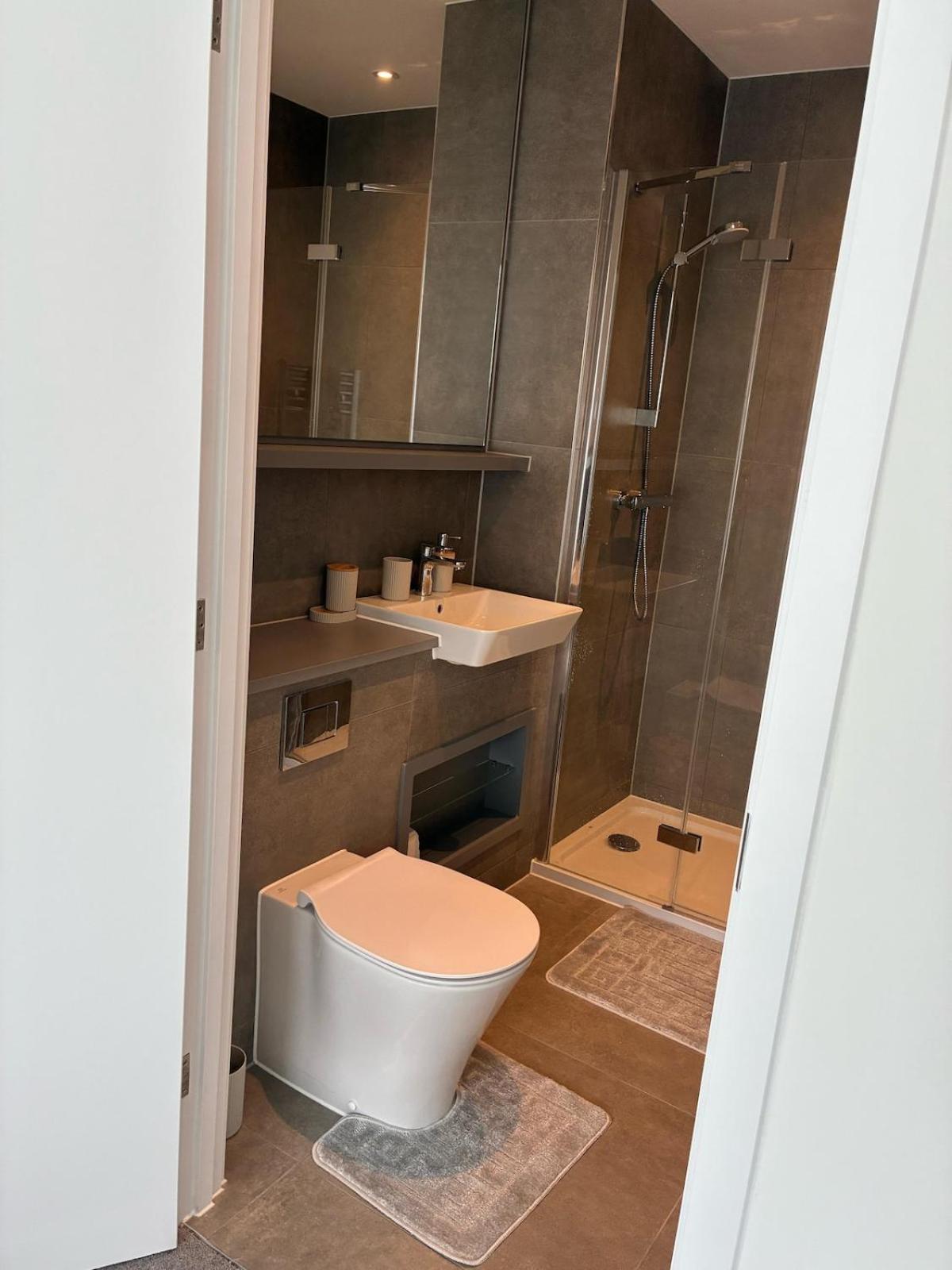 Fully Furnished 2 Bedroom Complete For 5 Guest Cambridge (Cambridgeshire)
