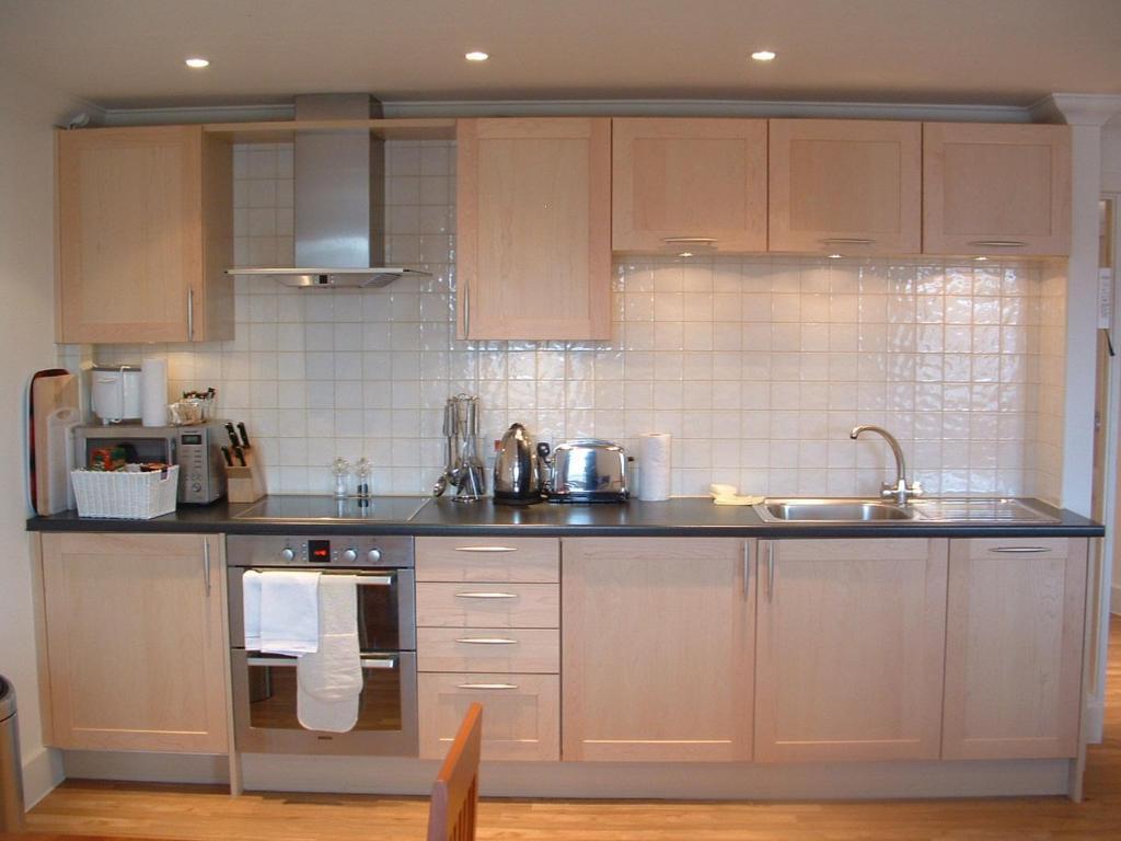 Your Space - Manor House Apartment *