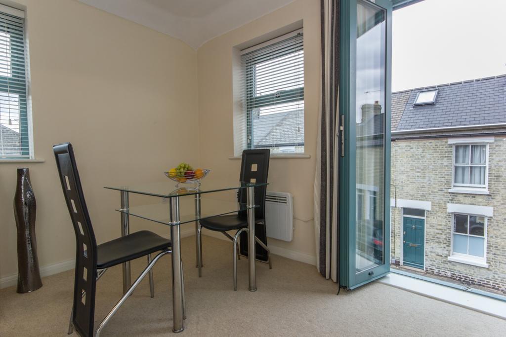 Citystay - Dove House *