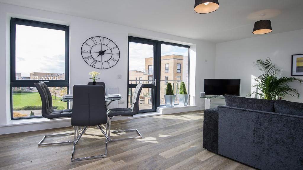 Tailored - De Havilland House *