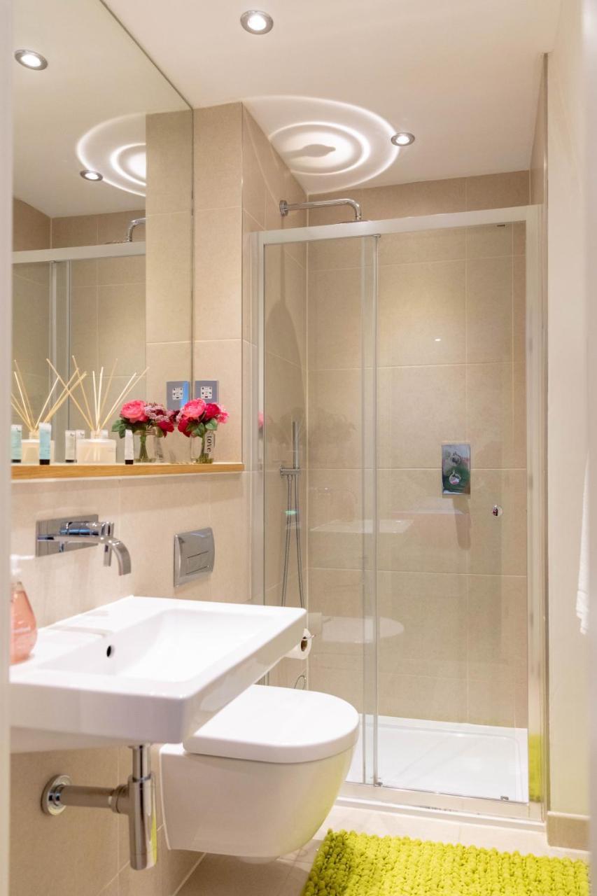Penthouse 5 Mins Walk To Centre & Colleges With Terrace & Sleeps 6