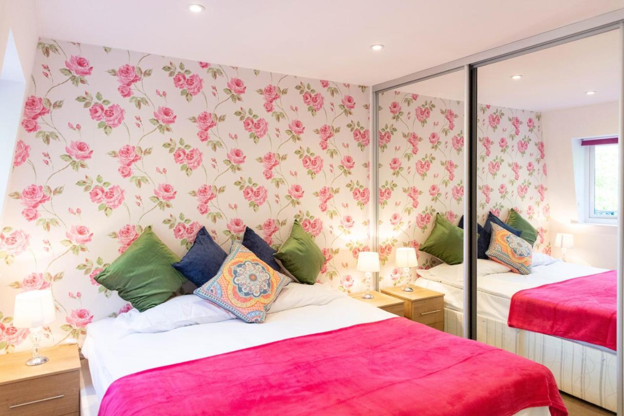 Penthouse 5 Mins Walk To Centre & Colleges With Terrace & Sleeps 6 *