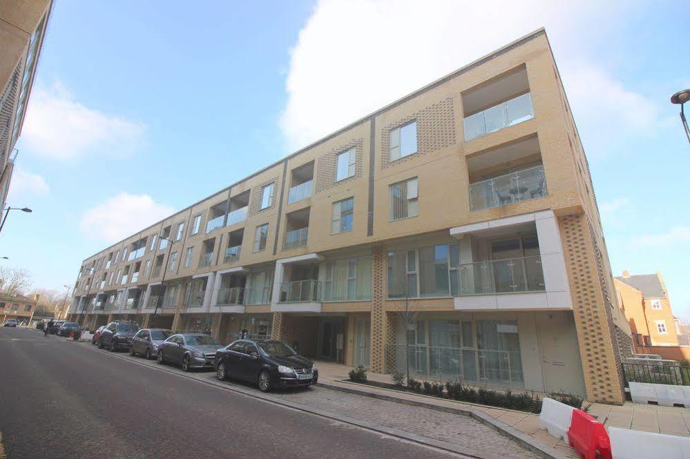 Peymans - The Station Serviced Apartment *