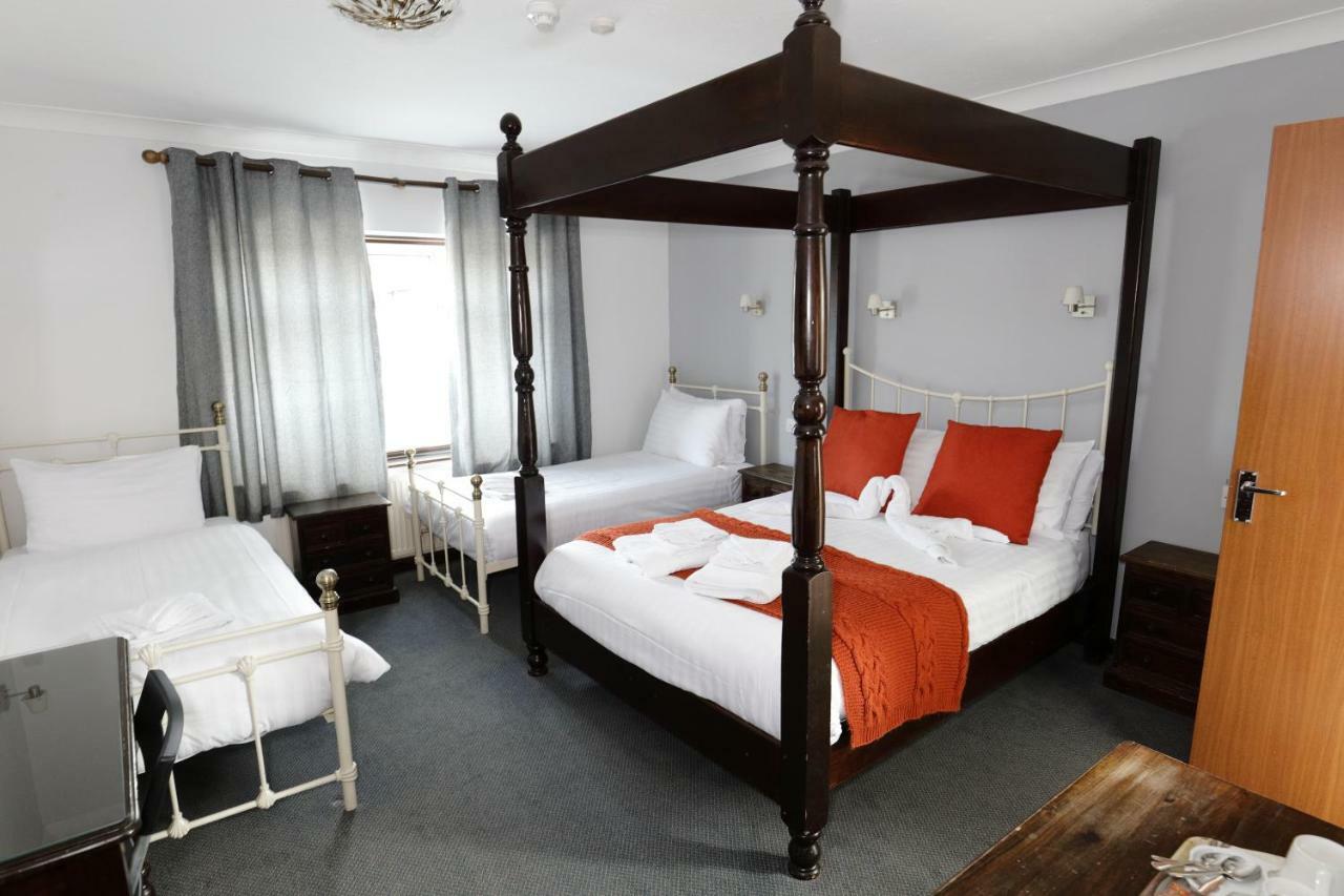 Aylesbray Guest house 3*