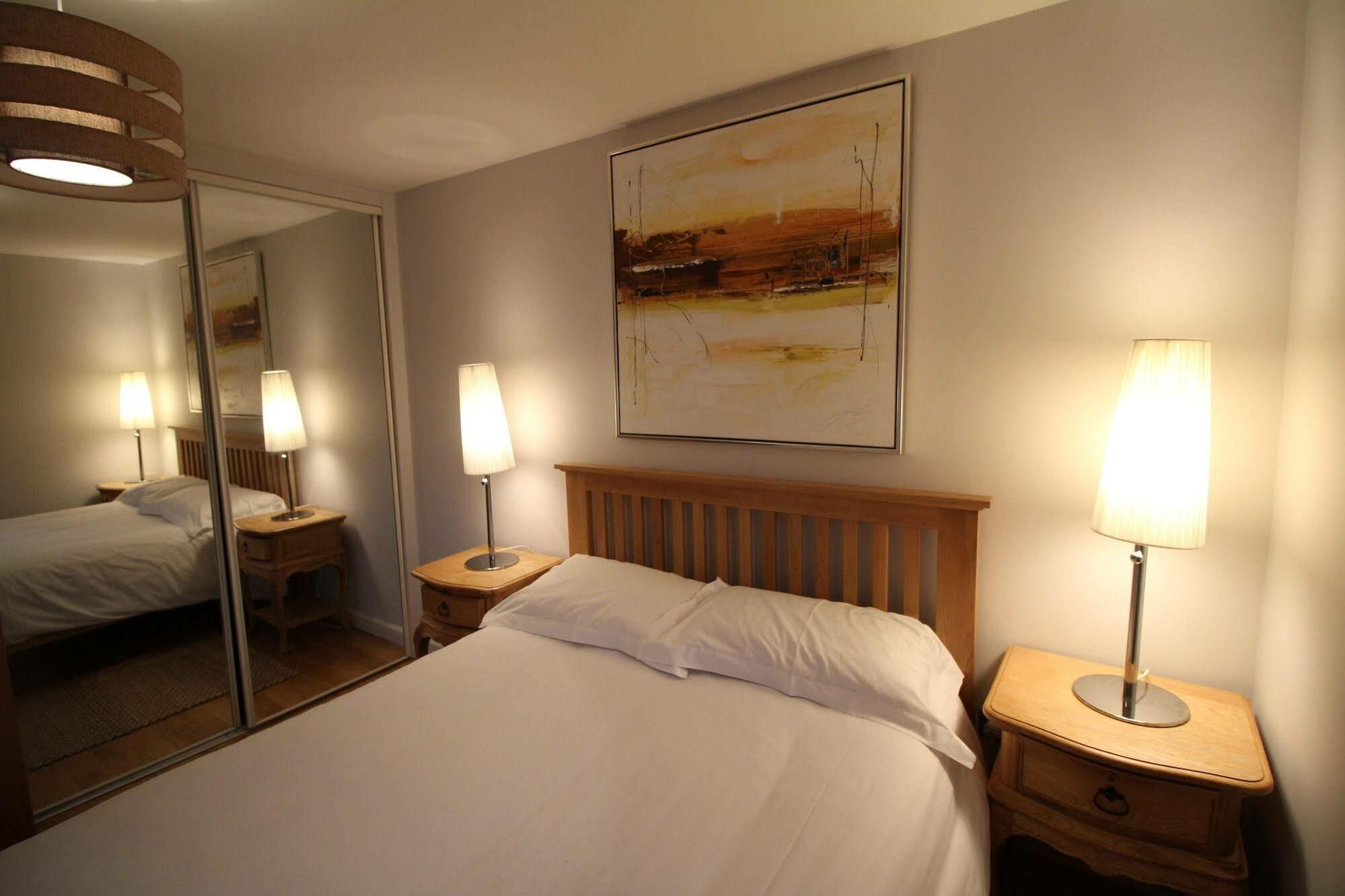 Lux Living - Marino Place Apartment