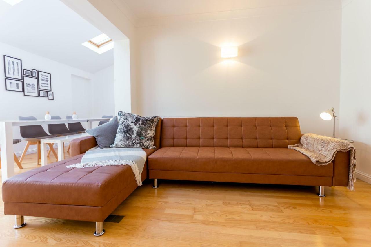 Apartment The Queen Edith Place - Lovely 6bdr In Secluded Area