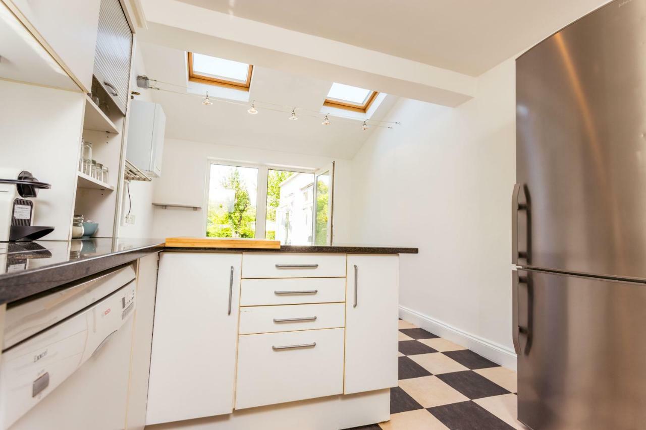 Apartment The Queen Edith Place - Lovely 6bdr In Secluded Area *