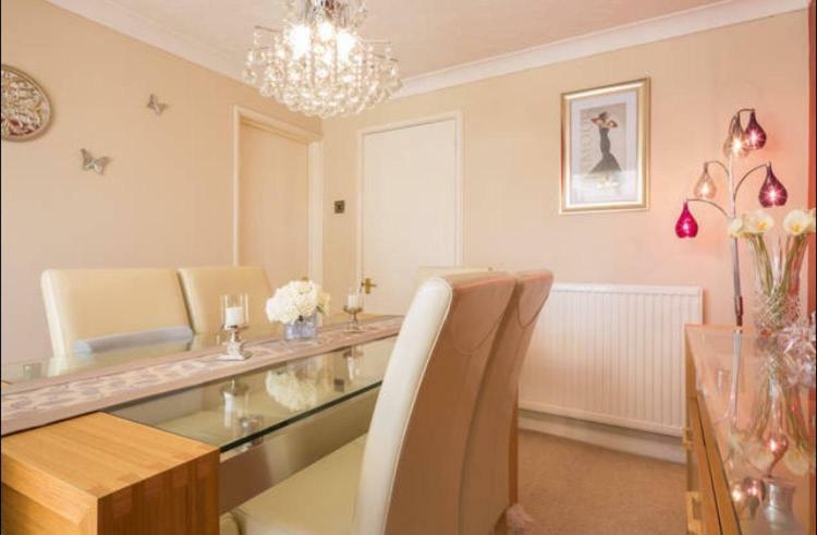 Comfy Private In Shared House Homestay *