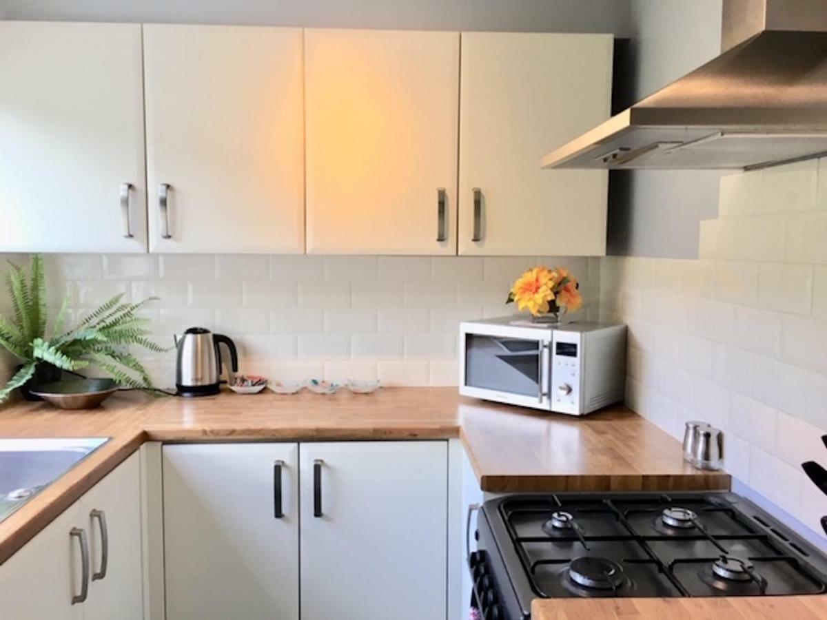 Apartment Homely & Cosy 3 Bed Birch Close House With Free Parking, Garden & Sleeps 8 Cambridge (Cambridgeshire)