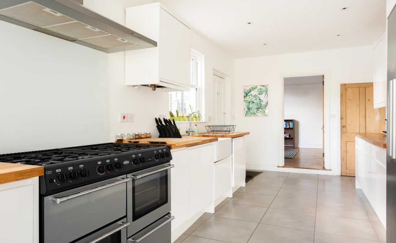The Magdalene - Modern & Comfortable 4bdr Family Apartment *