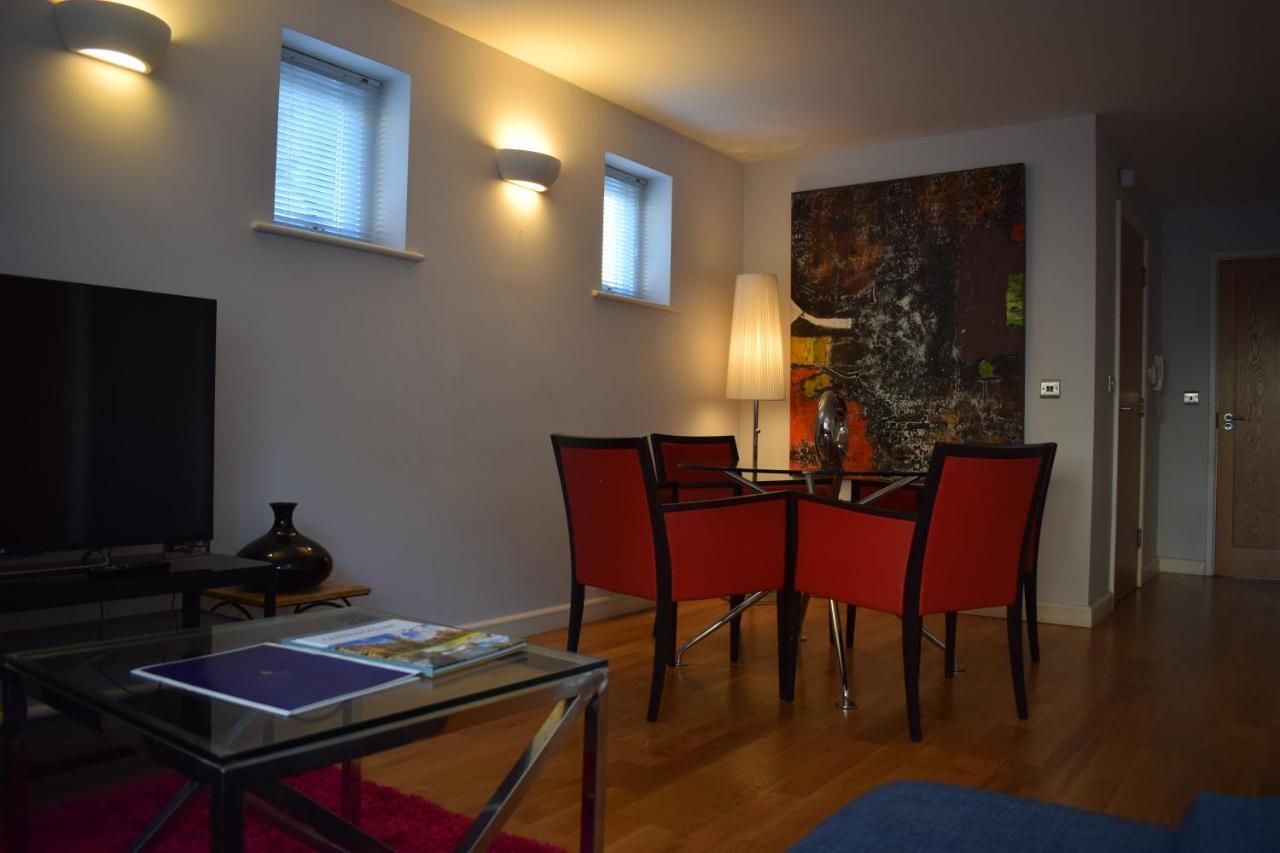 Lux Living - Marino Place Apartment