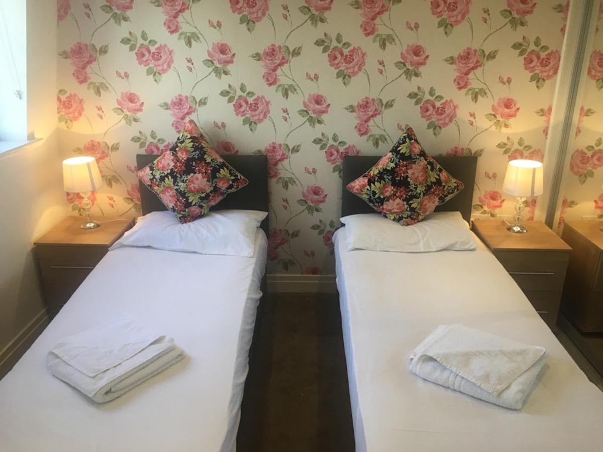 Penthouse 5 Mins Walk To Centre & Colleges With Terrace & Sleeps 6 Apartment