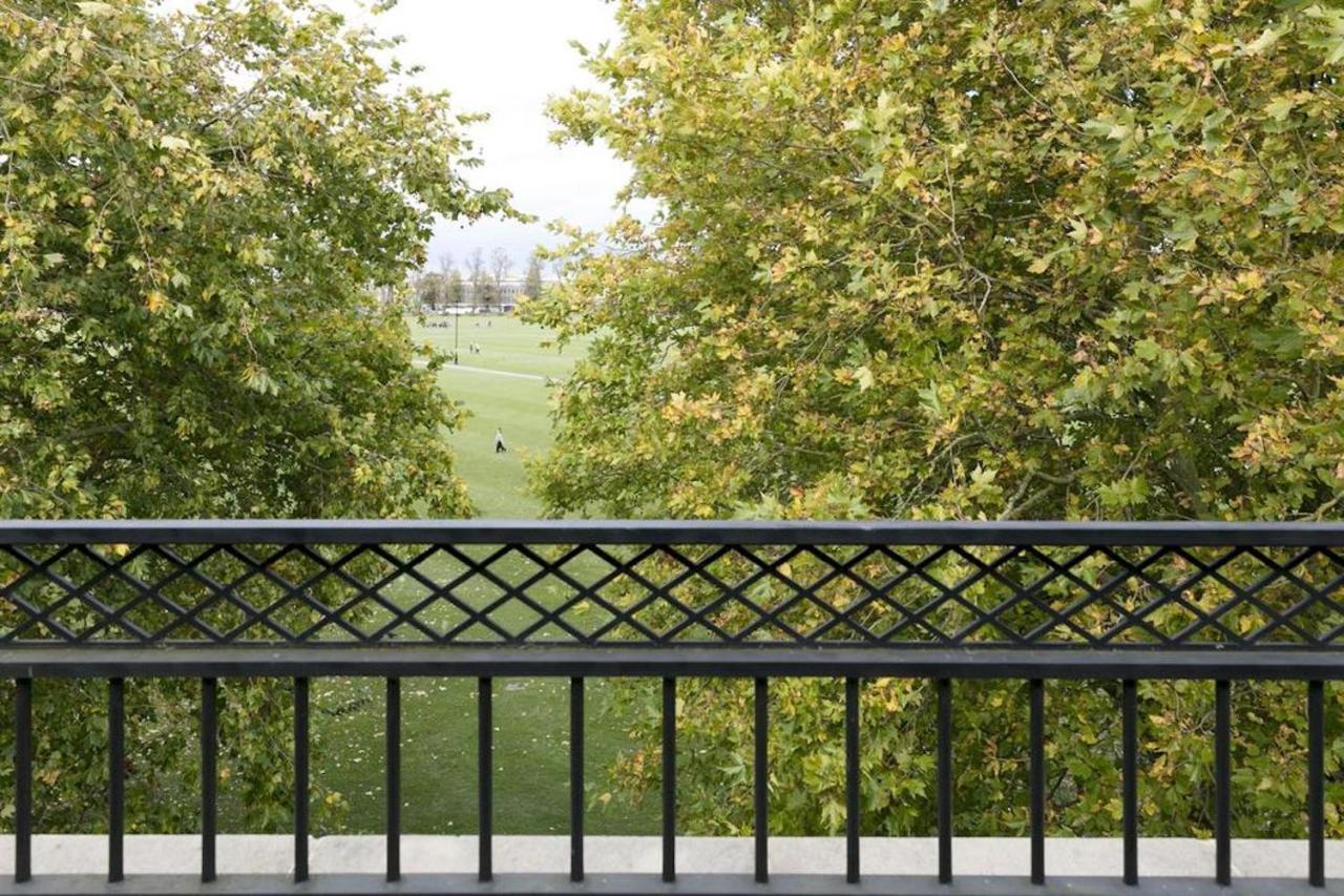 Apartment Penthouse 5 Mins Walk To Centre & Colleges With Terrace & Sleeps 6 *