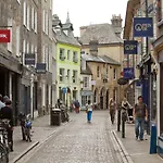 2 Bedroom City Centre Townhouse - With Parking