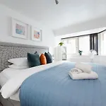 City Center,2 Bedroom Apartment With Parking