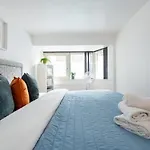 City Center,2 Bedroom Apartment With Parking