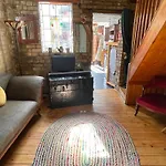 Charming Victorian Terraced House - Very Central - Cambridge Homehost