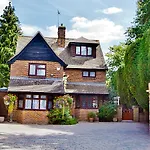 Tudor Cottage Bed & Breakfast