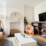 The Magdalene Cottage - Modern & Comfortable 4Bdr Family Home
