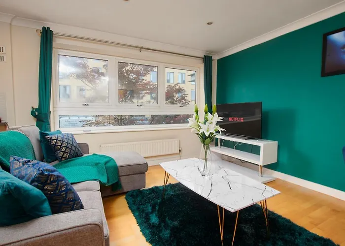 Exquisite Cambridge Abode - Sleeps 6 - Parking