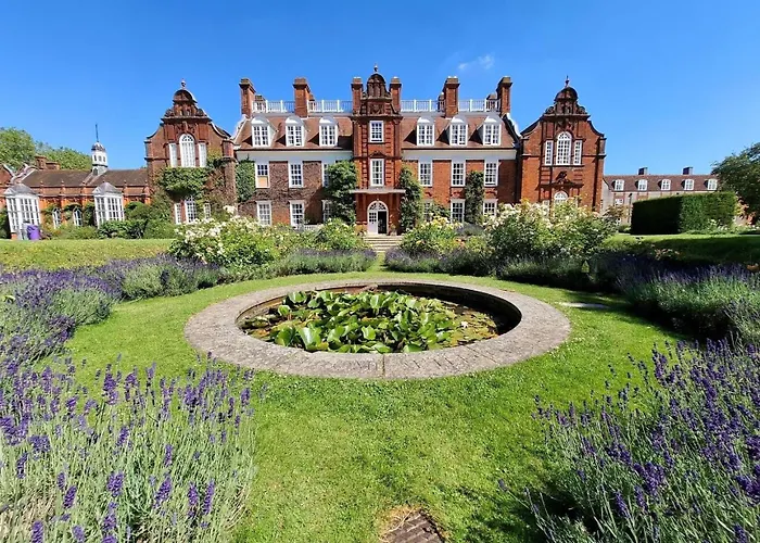 Newnham College - University Of Cambridge