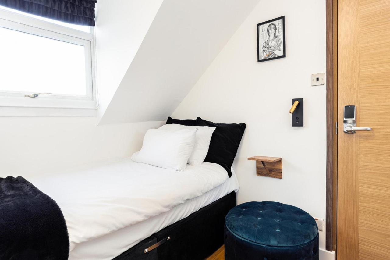 House Hotel