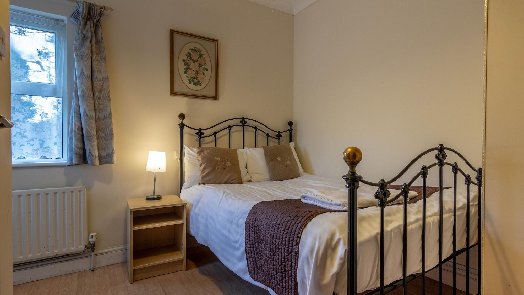 Shelford Bed & Breakfast 2*