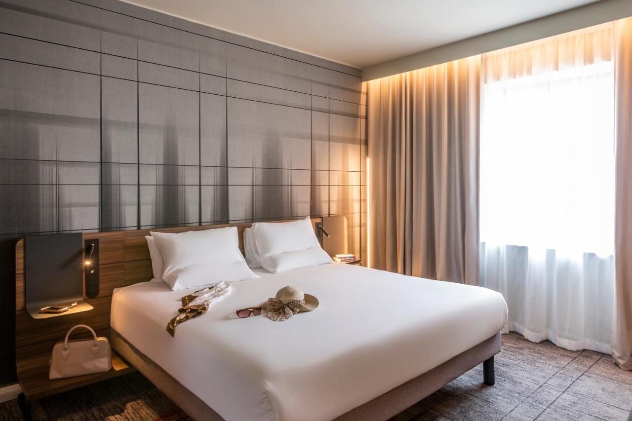 Novotel Cambridge North Hotel 4*