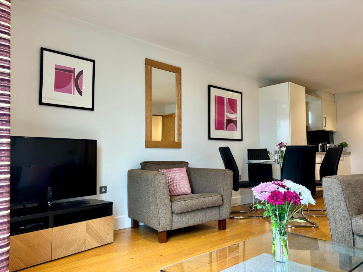 Your Space - The Hamilton's Apartment *