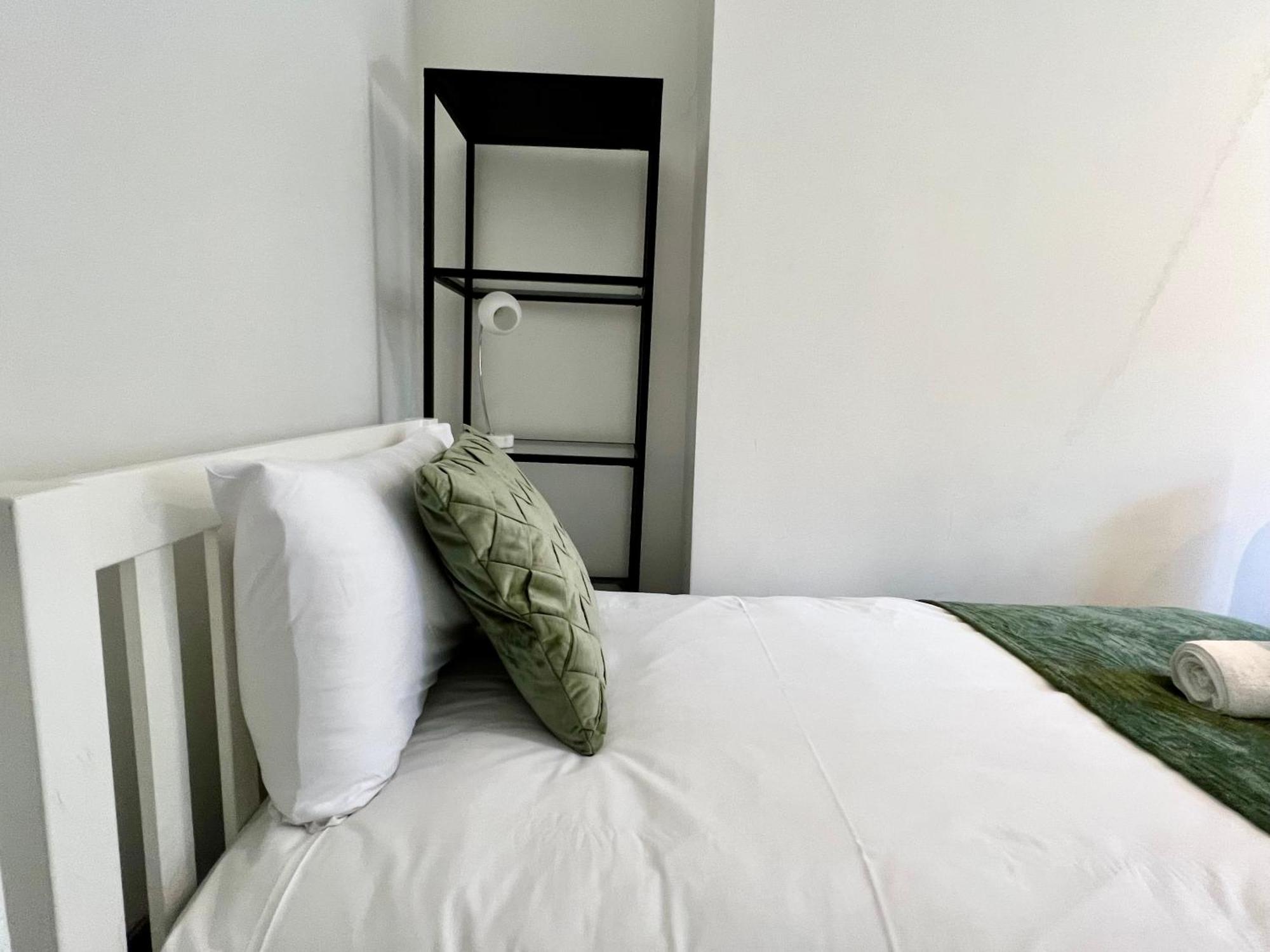 - 2br Super Flats In Apartment *
