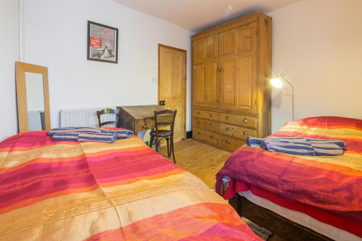 Holiday home Charming Victorian Terraced House - Very - Homehost *
