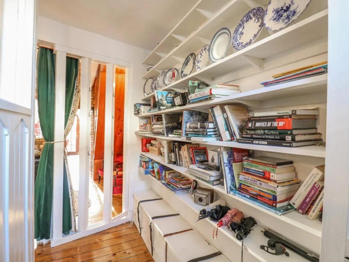 Charming Victorian Terraced House - Very - Homehost Holiday home *