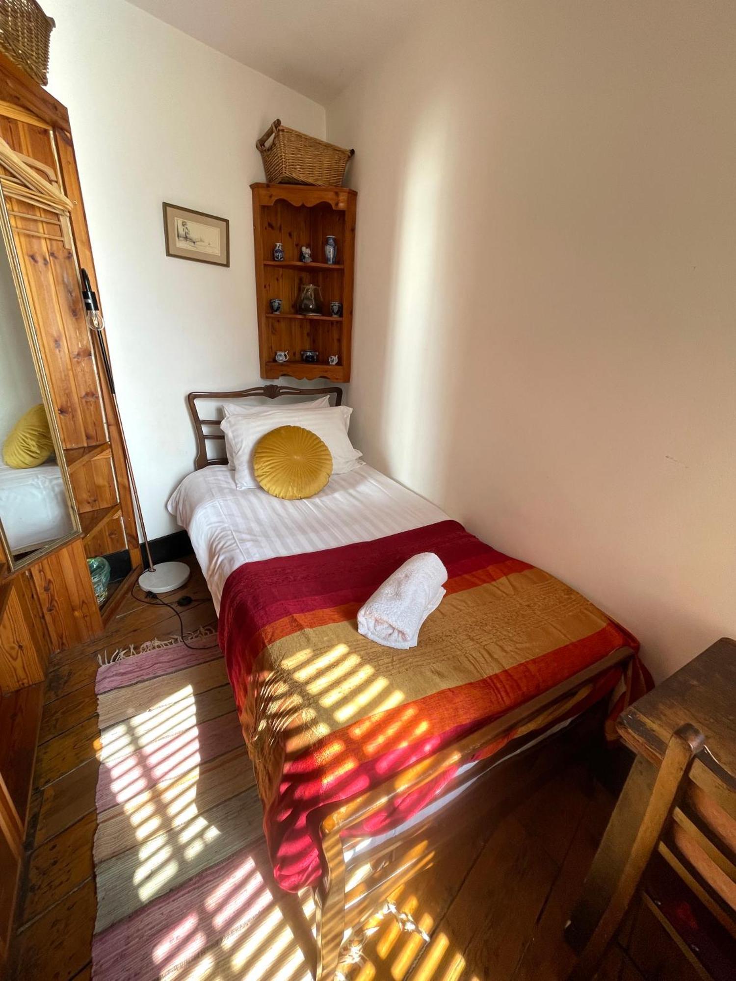 Holiday home Charming Victorian Terraced House - Very - Homehost