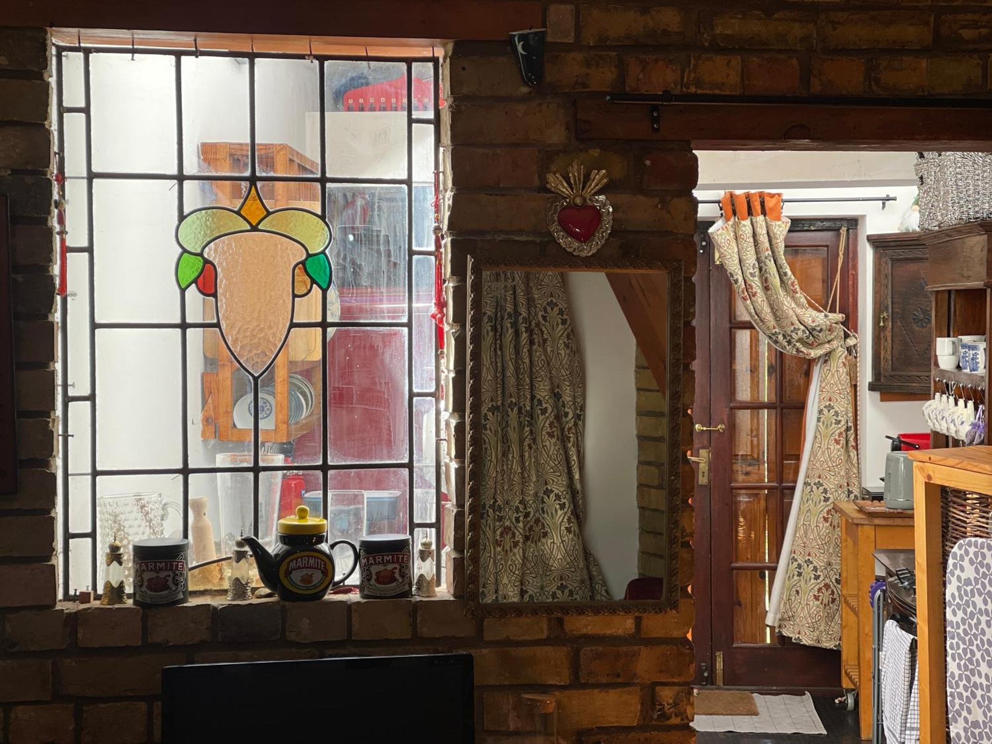 Charming Victorian Terraced House - Very - Homehost