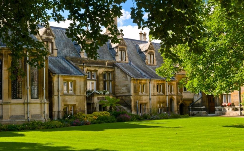 Longreach House