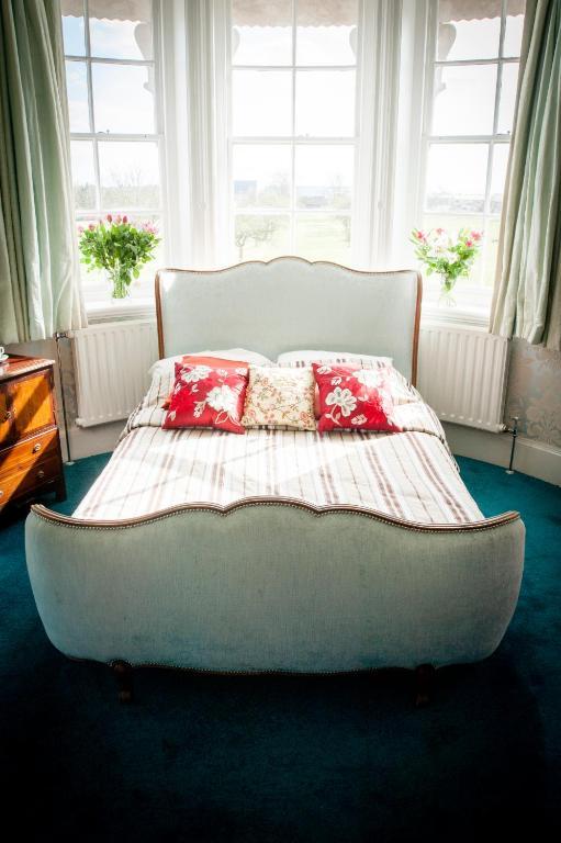 Anstey Hall Bed & Breakfast 4*