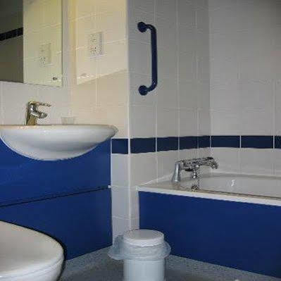 Travelodge 3*