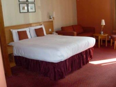 Ramada Cambridge 4*