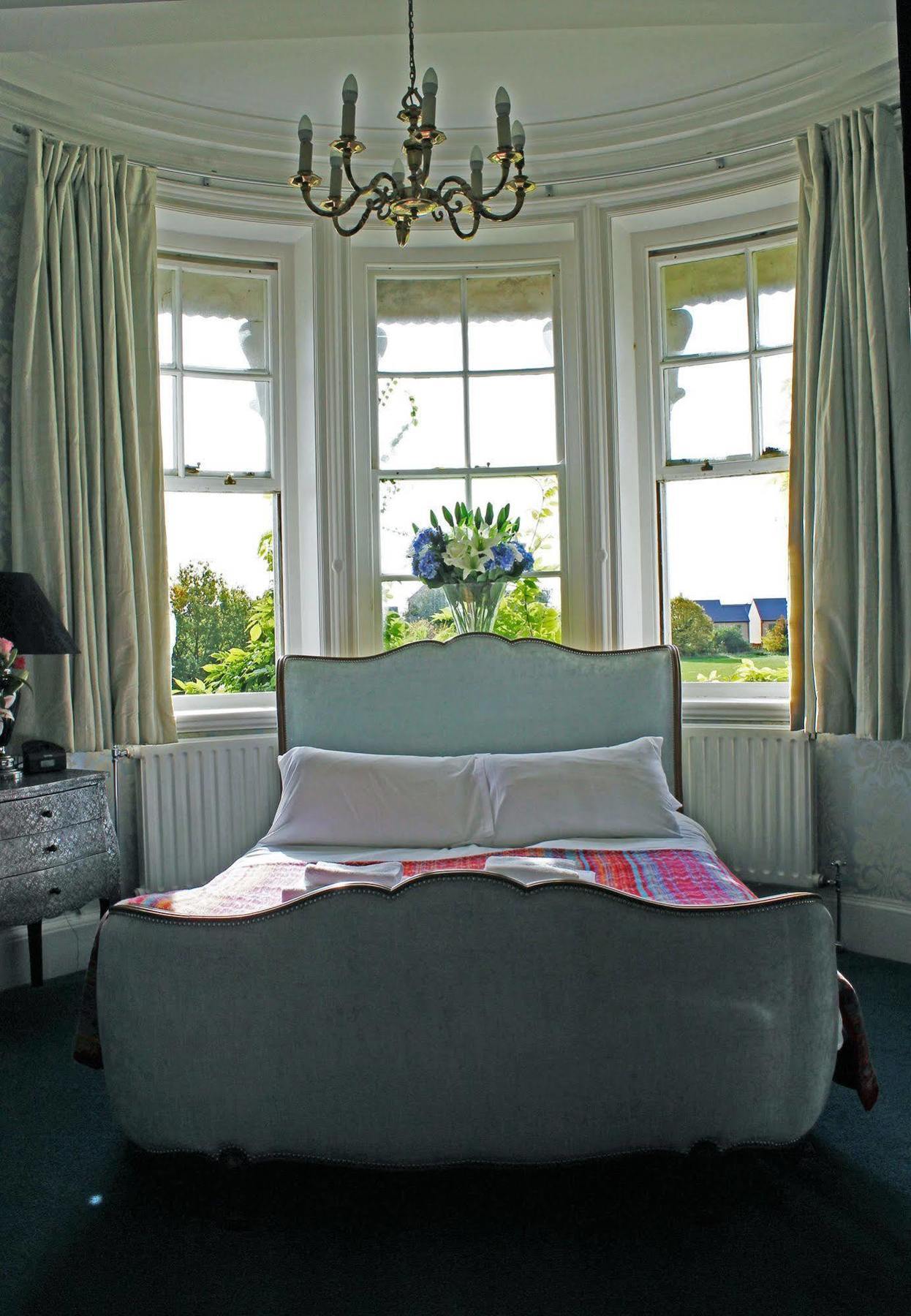 Anstey Hall Bed & Breakfast 4*