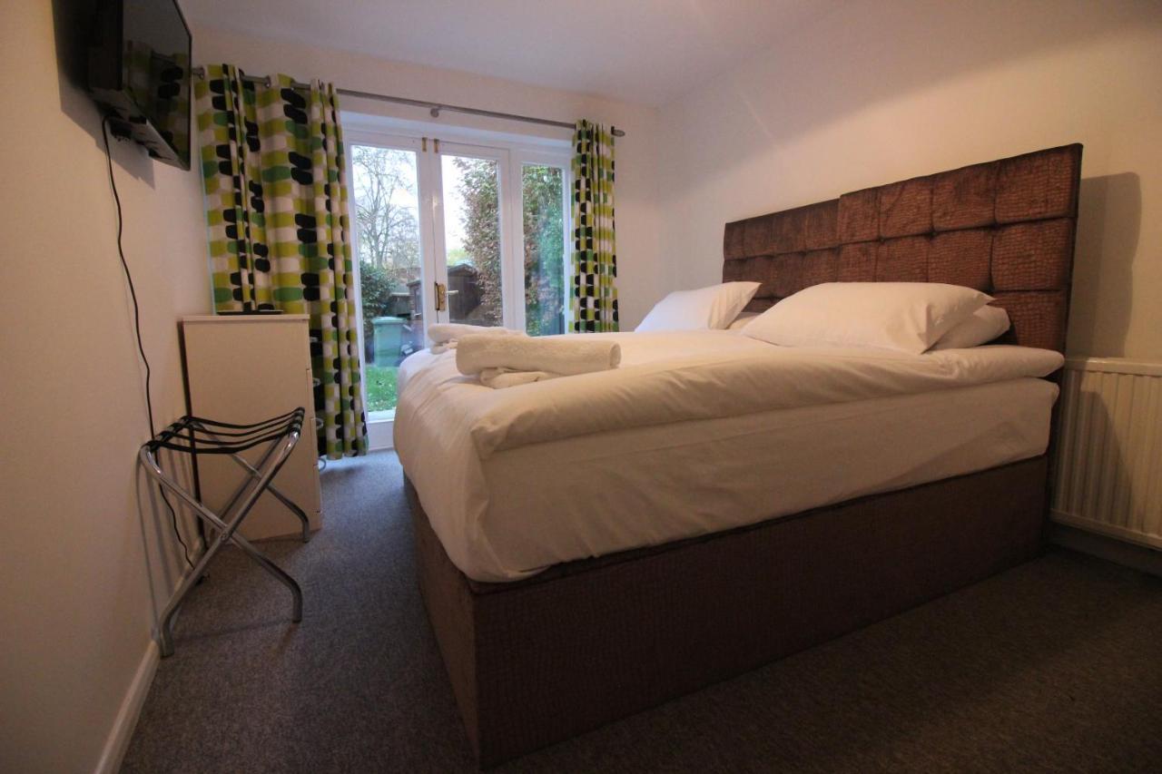 Cherry Hinton Guest house 2*