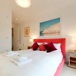 Pass The Keys Stunning And Spacious Modern Flat - Own Car Park