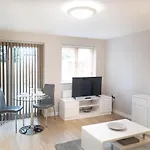 Citystay - Hinton House