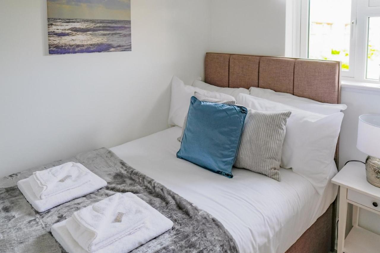 Modern & Artistic Design Humphreys - Sleep 6 Apartment