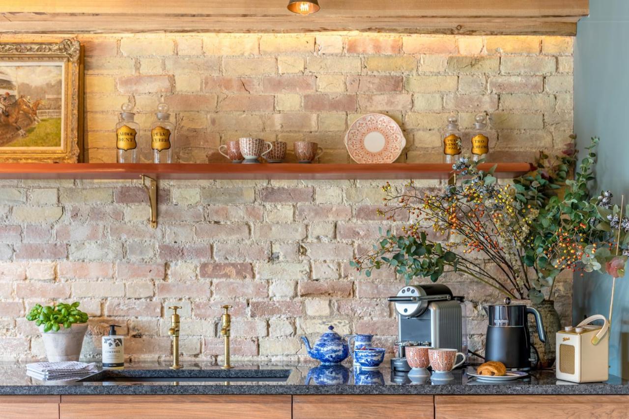 Country Country house