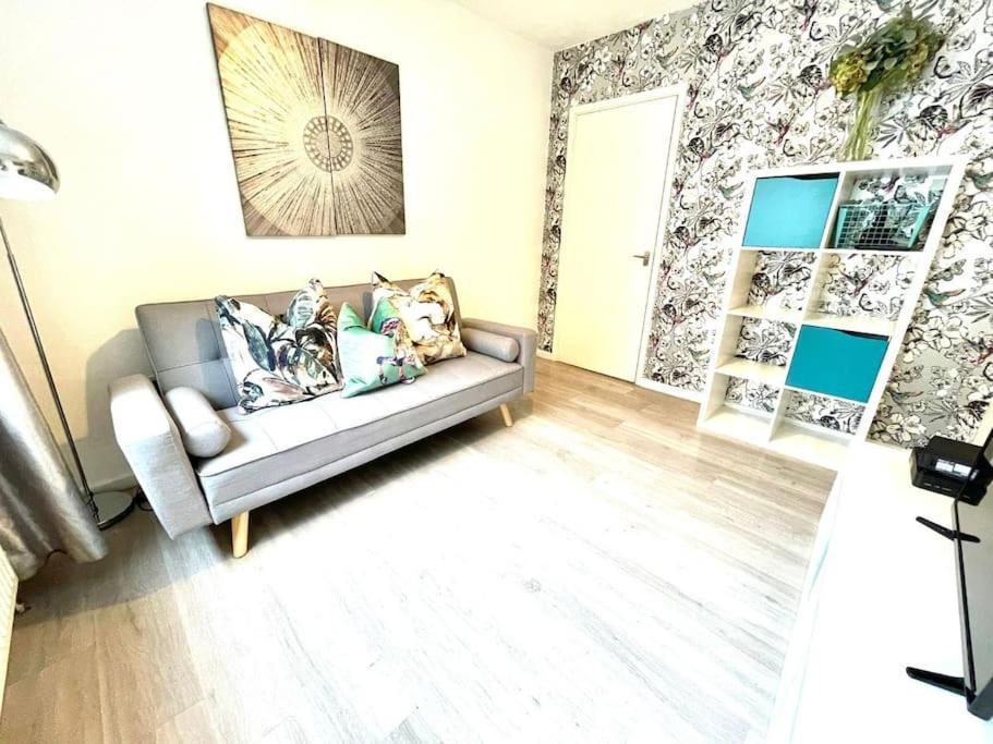 Holiday home Serene And Cozy 1-bedroom House With Parking *